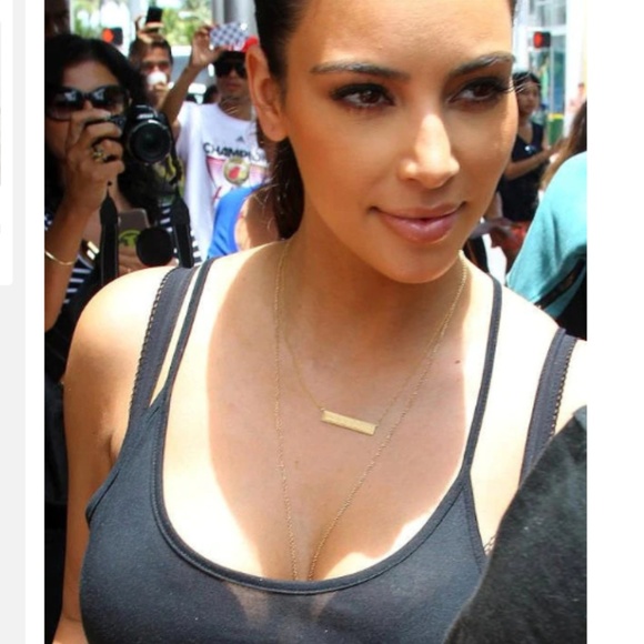Kim K Minimalist Gold Bar Chic Simple Necklace - Picture 2 of 7